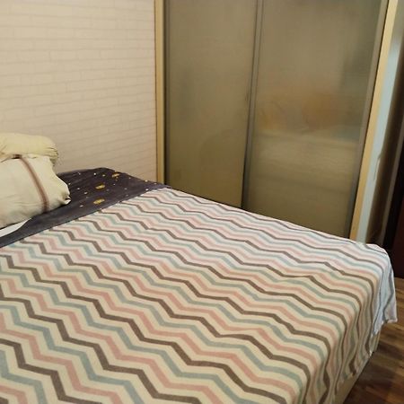 Santi Room For Rent Сурабая Экстерьер фото