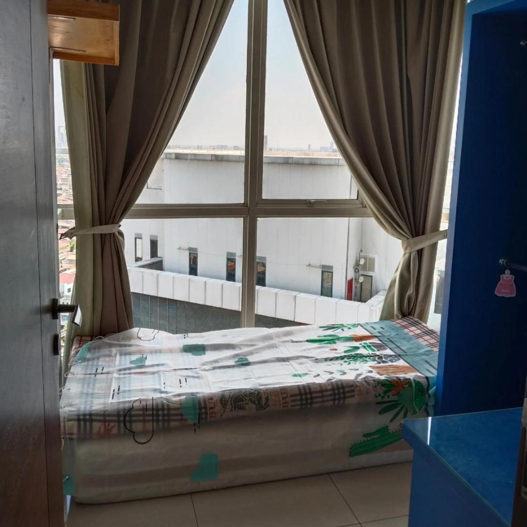 Santi Room For Rent Сурабая Экстерьер фото
